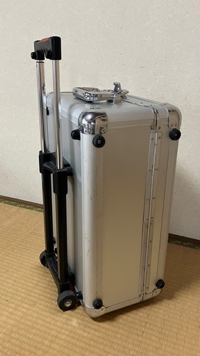 アタッシュケース型　キャリーケース