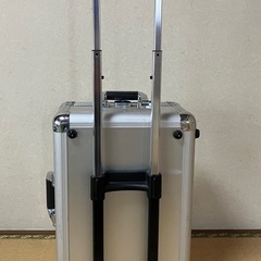 アタッシュケース型　キャリーケースの画像