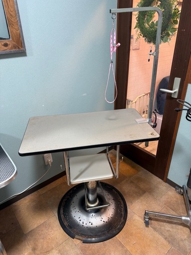 油圧式トリミングテーブル (マッキーズ) 宮城野原のその他の中古