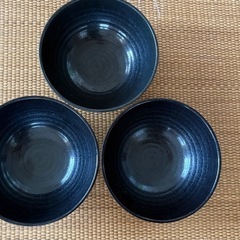 どんぶり3つ★大きめ直径21センチの画像