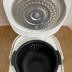 ☆ジャー炊飯器　SHARP  3合炊　KS-F5E6-KW  2019年製の画像