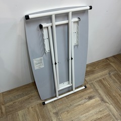 昇降可能テーブルの画像