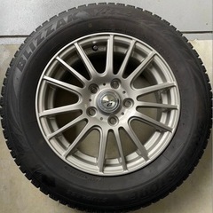スタッドレスタイヤホイールセット195/65R15の画像
