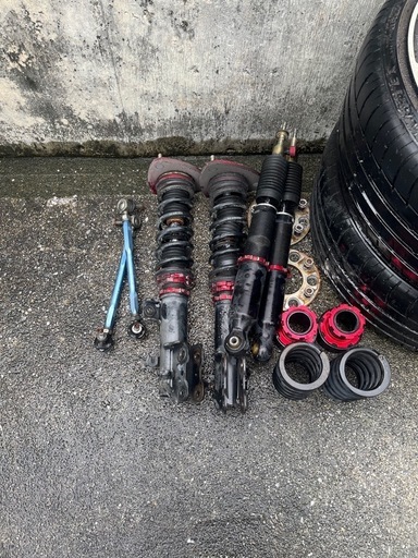 受付終了しました。ラルグス車高調　19インチホイール