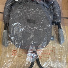 西松屋　背もたれ付テーブルチェアの画像