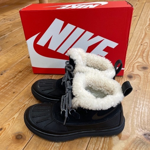 Nikeスノーブーツ23.5センチ