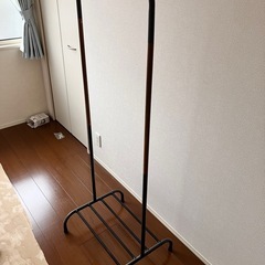 ハンガーラック(コート掛け)の画像