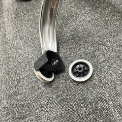 オフィスチェア　ブラック２脚セットで引き取って下さいの画像