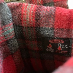 KEENの防寒ブーツ23.5cmの画像