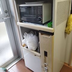 米びつ付きレンジ台の画像