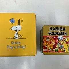 お菓子の缶の画像