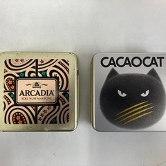お菓子の缶の画像