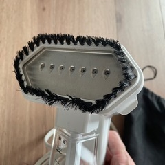 スチームワン(SteamOne) 衣類スチーマー S-Nomad SN106GW ホワイト 軽量/パワフルスチーム/容量140ml/ペットボトルで連続使用可能【国内正規品】の画像