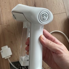 スチームワン(SteamOne) 衣類スチーマー S-Nomad SN106GW ホワイト 軽量/パワフルスチーム/容量140ml/ペットボトルで連続使用可能【国内正規品】の画像