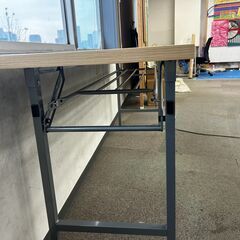 長机(折りたたみ可能)の画像