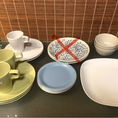 美品 IKEA イケア 食器12点+サントリープレート3枚+おまけカレー皿、平野レミボウル、調理器具まとめての画像