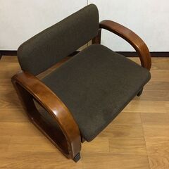 【リサイクルストアスターズ吉野店】思いやり高座椅子 膝痛・腰痛予防 座椅子 木製アームレスト付き ブラウンの画像
