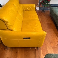 美品❗️本革高級電動ソファーの画像