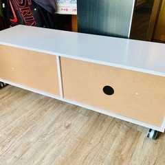 美品✨キャスター付きテレビボード【グッディーズ】の画像