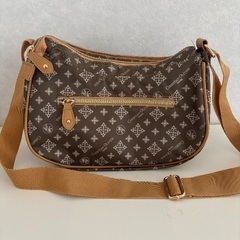 美品 ショルダーバッグの画像