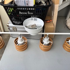 照明器具4灯の画像