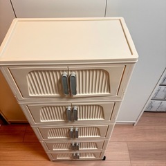 収納棚の画像