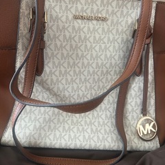 Michael Korsバッグの画像