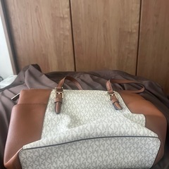 Michael Korsバッグの画像