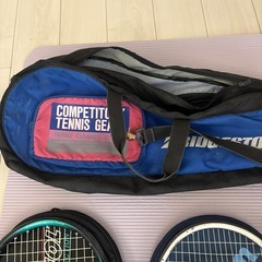 テニスラケット2本の画像