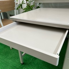 コクヨ　鍵付き片袖デスクの画像