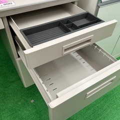 コクヨ　鍵付き片袖デスクの画像