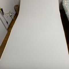 アテックスベッド  折りたたみベッド 電動リクライニングベッド 収納式 AX-BE560 1モーター シングル  マット一体型 やわらかめの画像