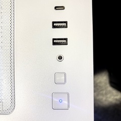 白いゲーミングPC/[ハイスペックモデル] 第14世代インテル Core i7/GeForce RTX5060の画像