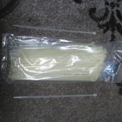 新品の結束バンド（インシュロック）長さ：250mm  100本入りの画像