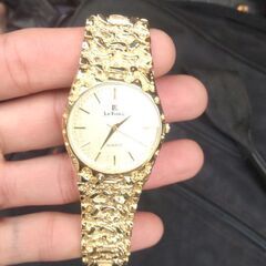 商品腕時計ゴールドの画像