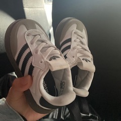 adidasサンバ13cmの画像
