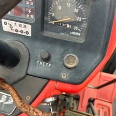 トラクター　ヤンマーYM2420 エンジンかかります　クラッチ入れないから動きません　バッテリー付けませんの画像