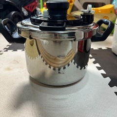 【中古品】圧力鍋 ティファール クリプソクレール6Lの画像