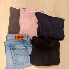 タグ付きワンピース入り洋服セットの画像