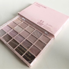 【未使用品】XIAOYUMI 20色 カラー アイシャドウ パレット コスメ 中国 ピンク系の画像