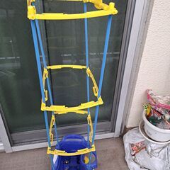 小学校用植木鉢の画像