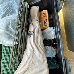 キャンプ用品ボックス　キャンプ用品付きの画像