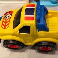 くるま　トラック　おもちゃの画像