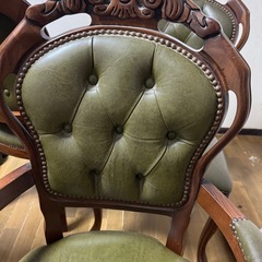 美品　置いとけないので大幅値引きしました。馬円形ロココブラウン最高級テーブル椅子6脚セット。の画像