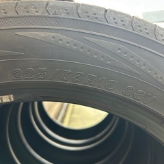 225/55R18     ヨコハマBluEarth RV-02の画像