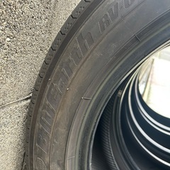 225/55R18     ヨコハマBluEarth RV-02の画像