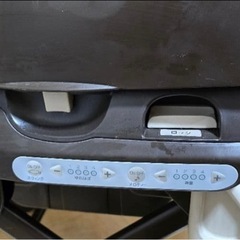 電動ハイローチェア Combi コンビネムリラの画像