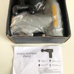 【未使用品】マッサージガン 充電式 4ヘッド付き 充電器付き 美容家電 筋膜リリース 血行促進 ボディケア用品　の画像