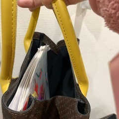 A4サイズ　たっぷり入るトートバッグ　未使用　の画像