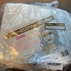 美容・セルフケア用品まとめ売り（ULRUB／ヘアブラシ／マッサージ用品 他）の画像